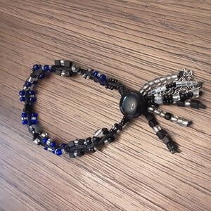 Bracelet beaded black and blue